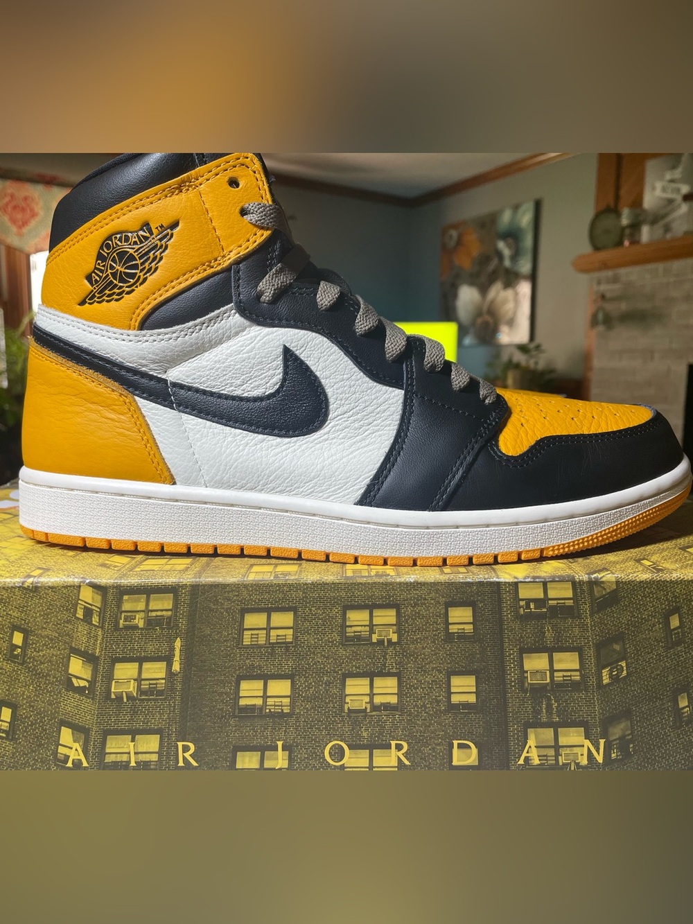 Jordan 1 Retro High Jordan 1 Retro High OG 🚖 Taxi 🚖 11M